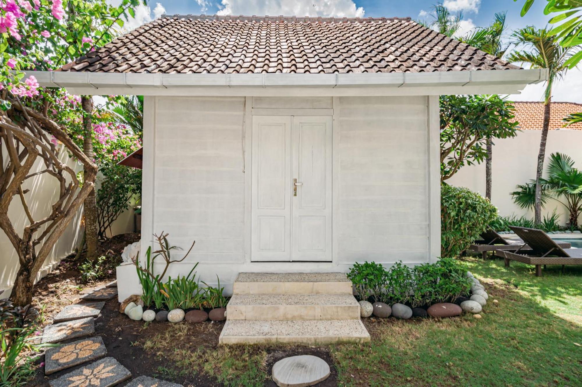 Green Garden Seminyak Villa Extérieur photo